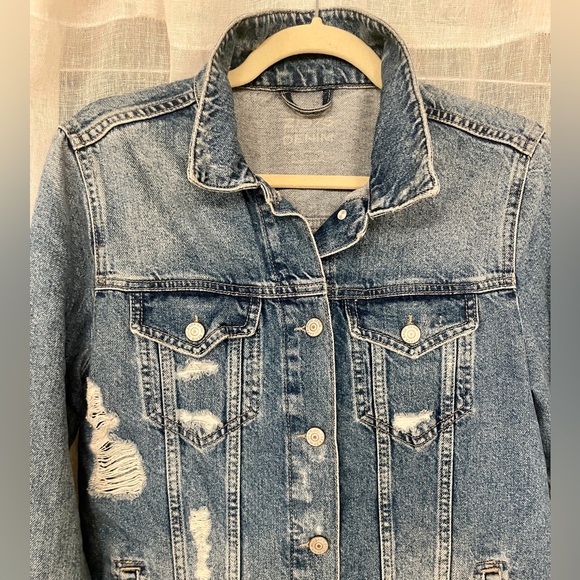 Zara Oversized Distressed Denim Jacket - Picture 3 of 5